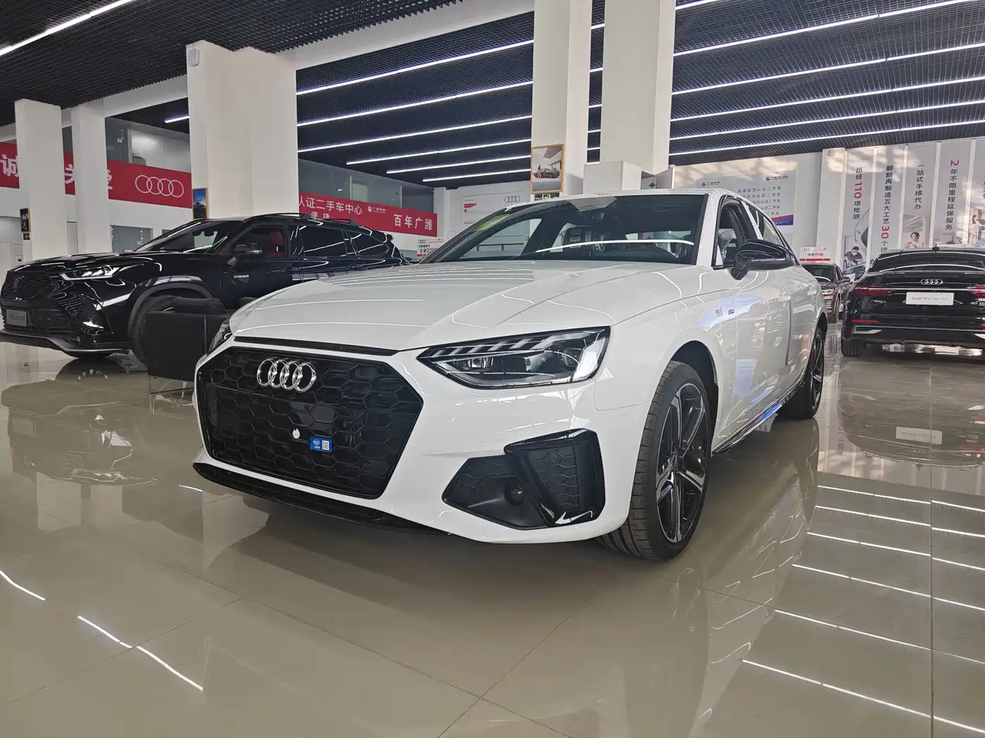 Audi A4L 2025 2 Million Celebration Edition 40 TFSI Luxury Dynamic