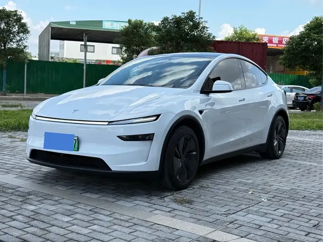Tesla Model Y 2025 Rear-Wheel Drive