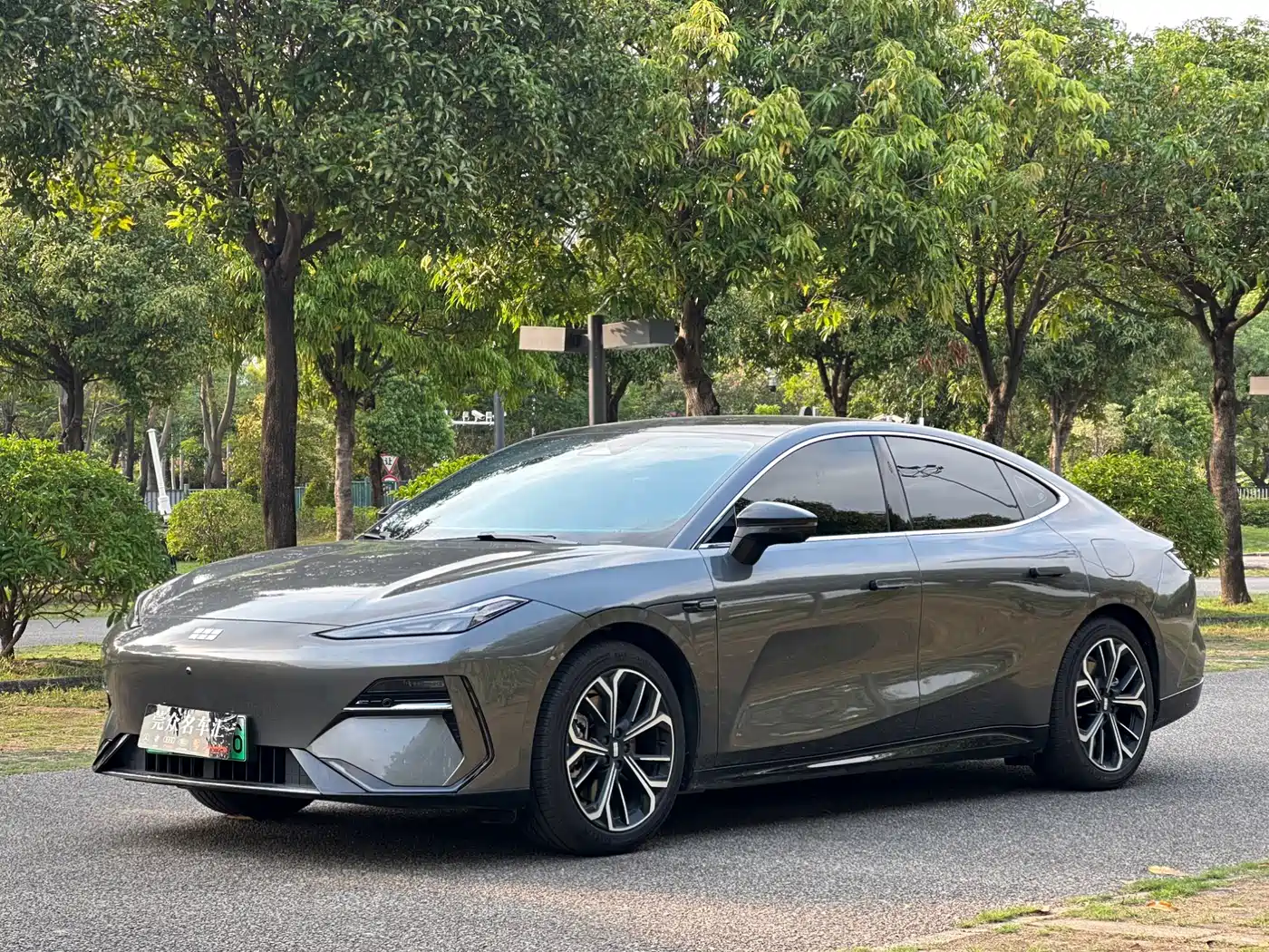 Geely Galaxy E8 2025 Model 610km Premium Edition
