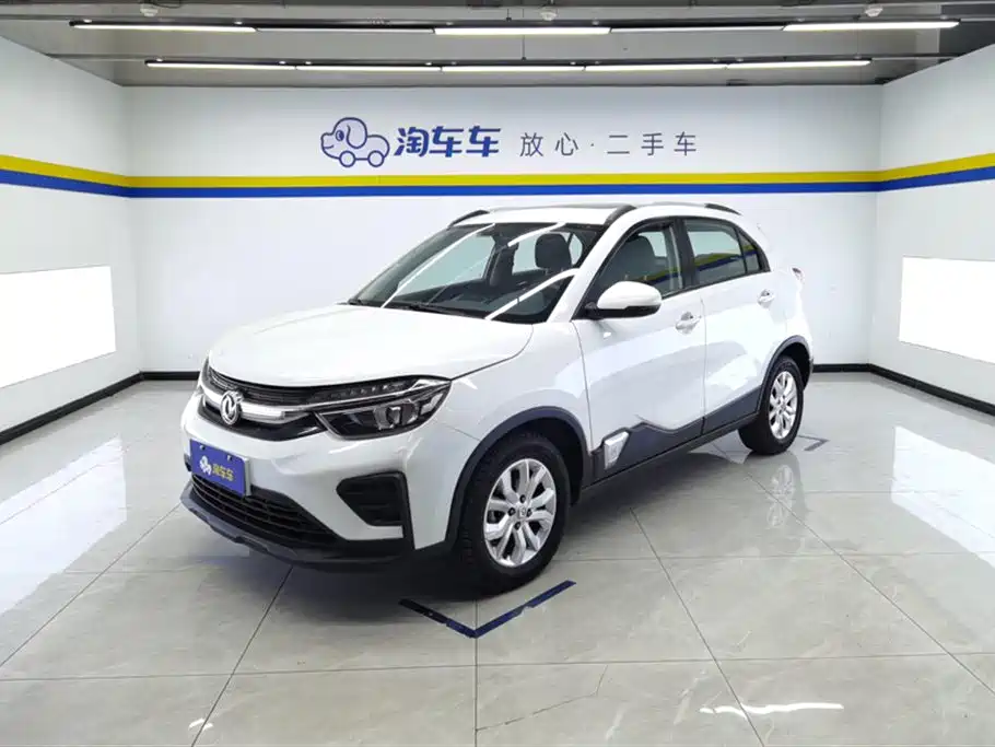 Dongfeng Aeolus Dongfeng Fengshen AX4 2020 200T DCT Luxury