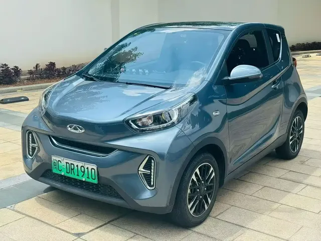 QQ New Energy Little Ant 2023 301km True Love Plus Edition (NMC)