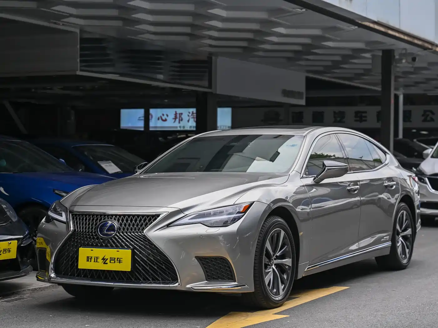 Lexus LS 2021 500h Excellence Edition
