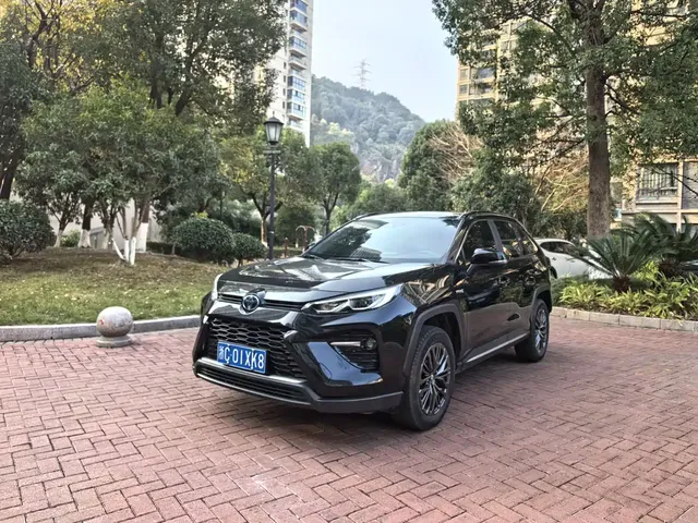 Toyota Wildlander 2024 Hybrid 2.5L E-CVT FWD Luxury PLUS Edition