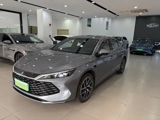BYD Qin L 2025 DM-i Smart Drive Edition 120KM Leading