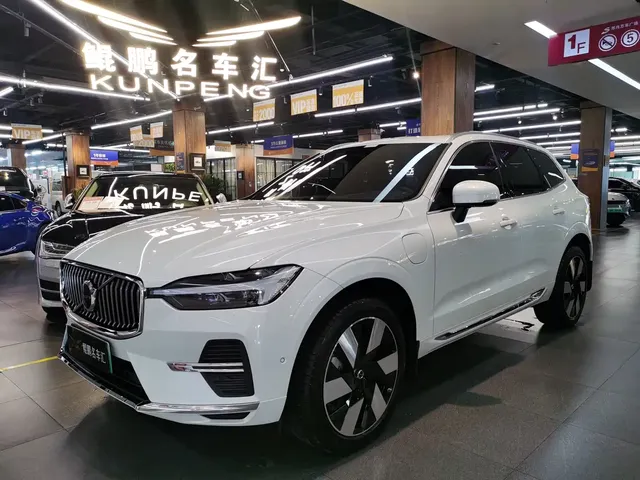 Volvo XC60 Plug-in Hybrid 2025 Plug-in Hybrid Long Range AWD Zhiyuan Luxury Edition