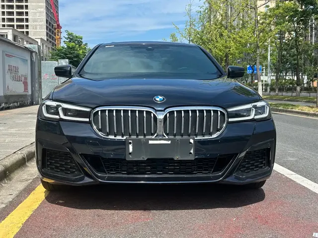 BMW 5 Series 2022 525Li M Sport Package