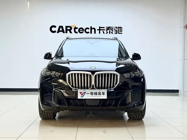BMW X5 2023 xDrive 30Li Premium M Sport Black Night Package