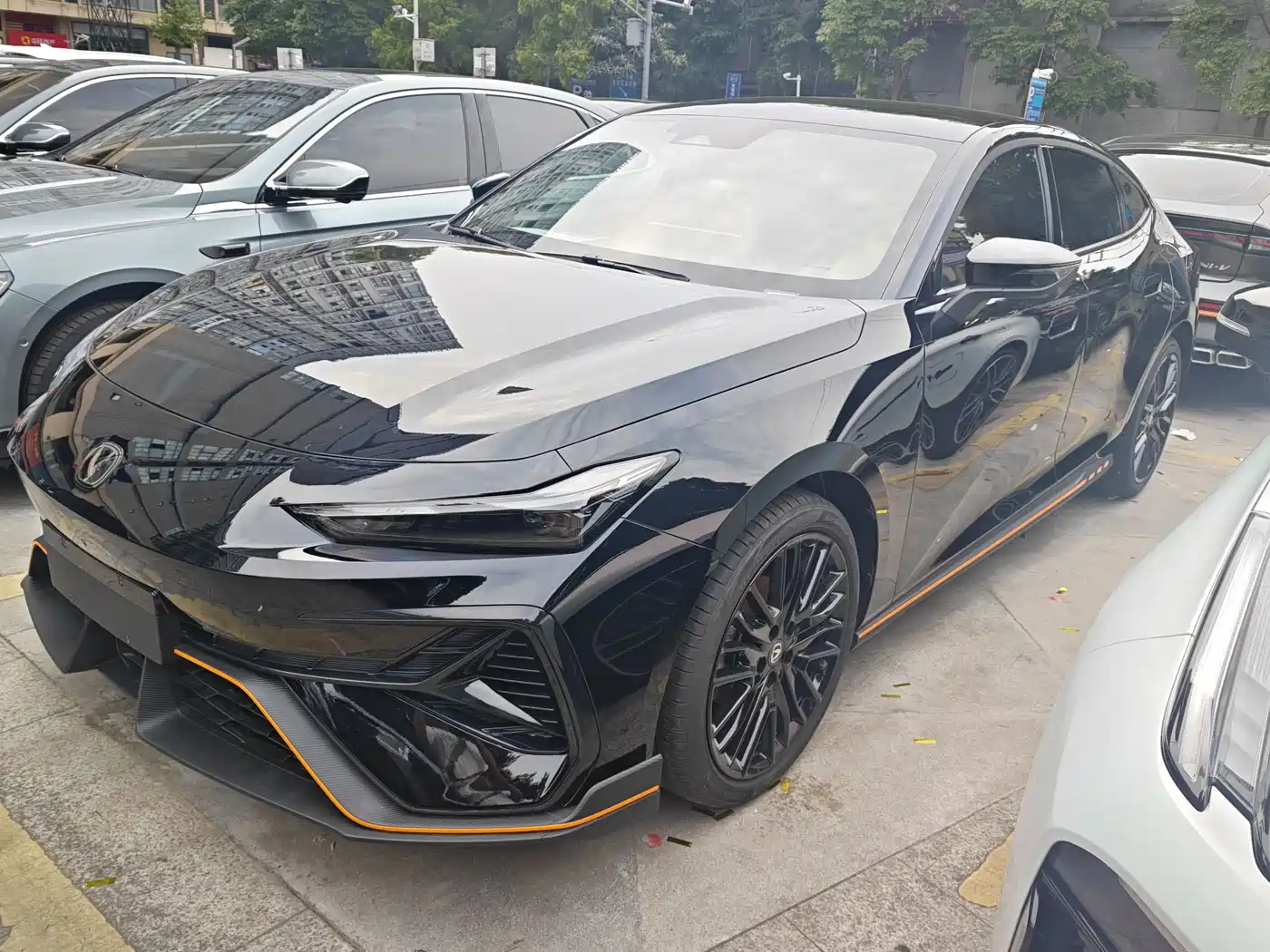 Changan UNI-V 2025 1.5T 500Bar Premium Sport Model