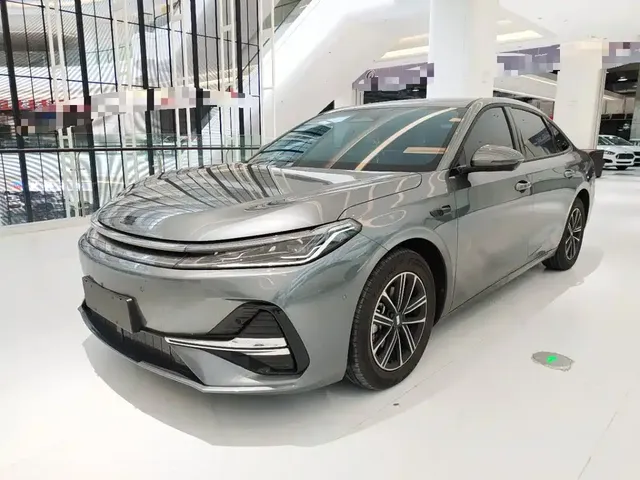 Geely Galaxy A7 2025 EM-i 70km Voyage Edition