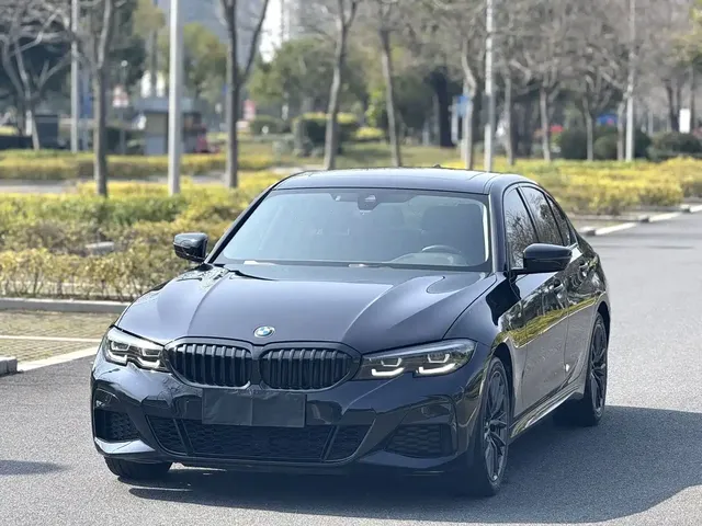BMW 3 Series 2022 325i M Sport Shadow Edition