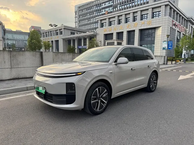 Li Auto L6 2024 Pro