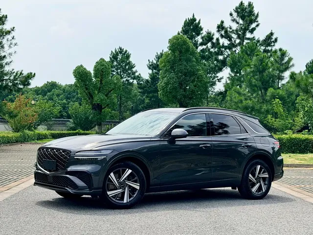 Genesis GV70 2025 2.5T 2WD Luxury Edition