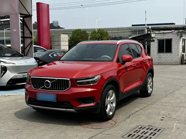Volvo XC40 2021 Model T4 AWD Smart Drive Fashion Edition