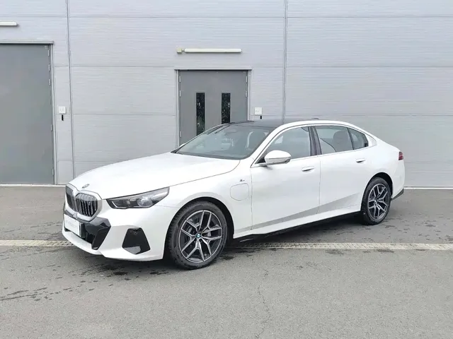 BMW i5 2025 eDrive 40L M Sport Package