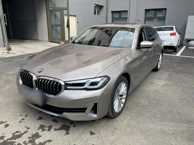 BMW 5 Series 2021 525Li Luxury Package