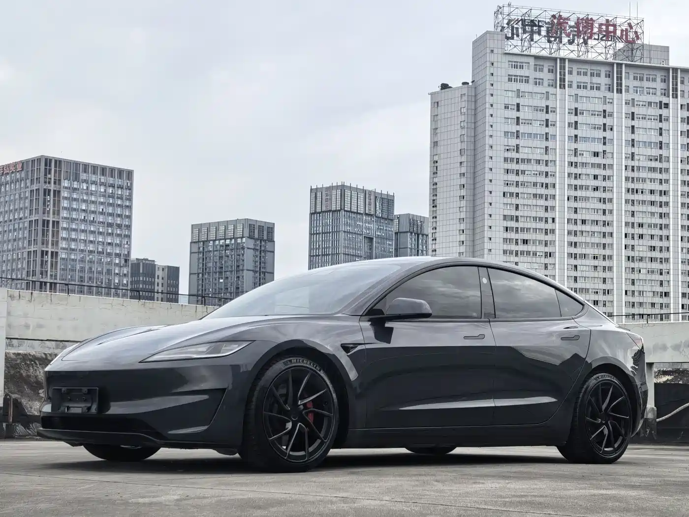 Tesla Model 3 2024 High-Performance All-Wheel Drive Edition