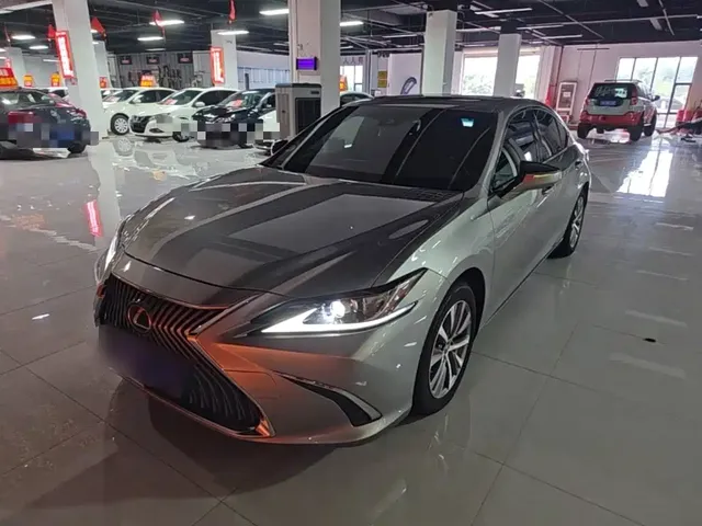 Lexus ES 2020 200 Excellence