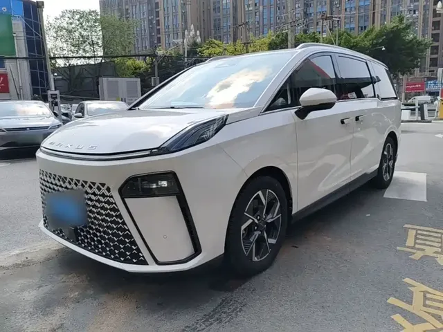 SAIC Maxus G70 2024 Model 2.0T Automatic Flagship 7-Seater
