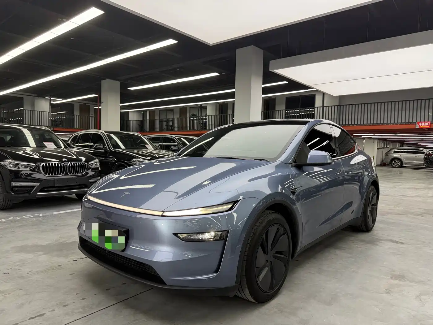 Tesla Model Y 2025 Model Rear-Wheel Drive Launch Edition