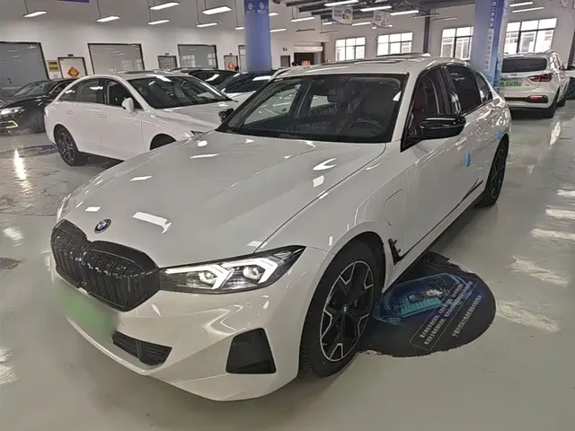 BMW i3 2023 eDrive 40 L Shadowline Package