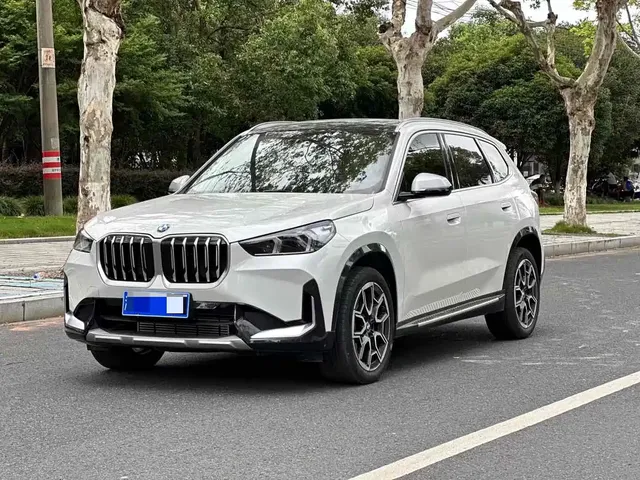 BMW X1 2022 sDrive25Li Leading