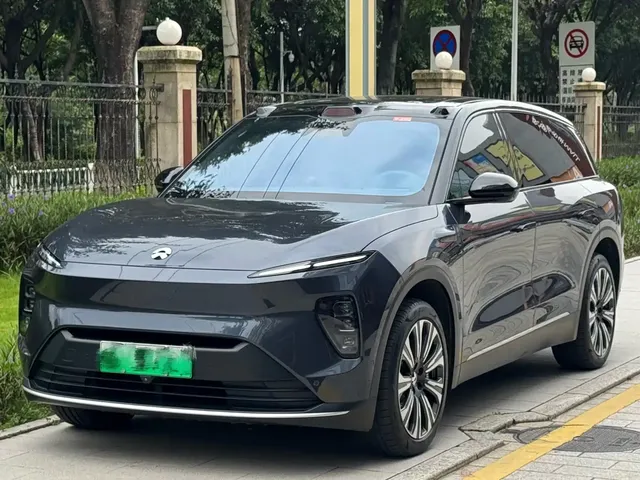 NIO ES8 2023 75kWh