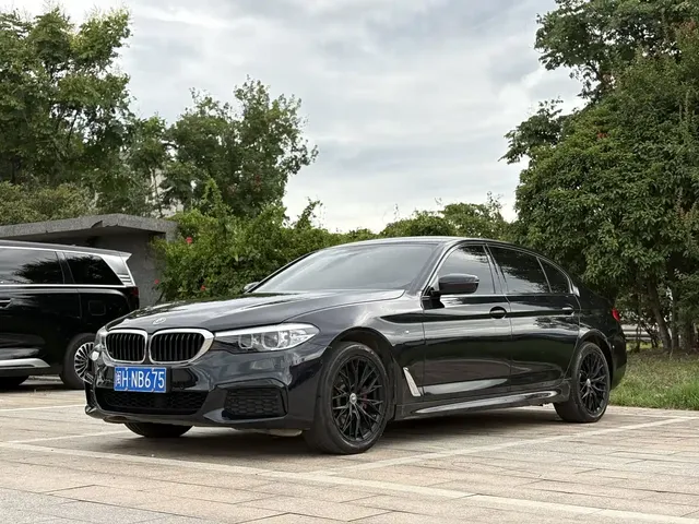 BMW 5 Series 2020 525Li M Sport Package