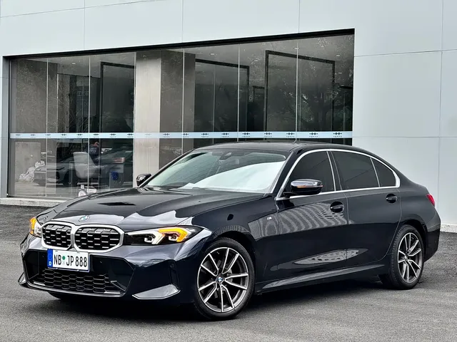 BMW 3 Series 2023 325Li M Sport Package