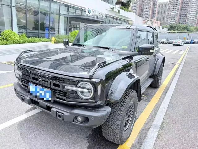 Ford Bronco 2024 2.3T Black Diamond