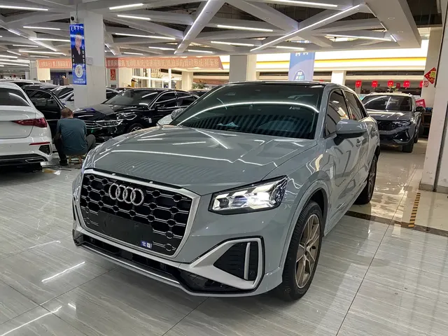 Audi Q2L 2022 35 TFSI Fashion Dynamic