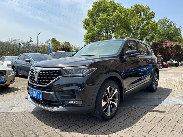 Zhonghua V7 2018 280T Manual Luxury 5-Seater