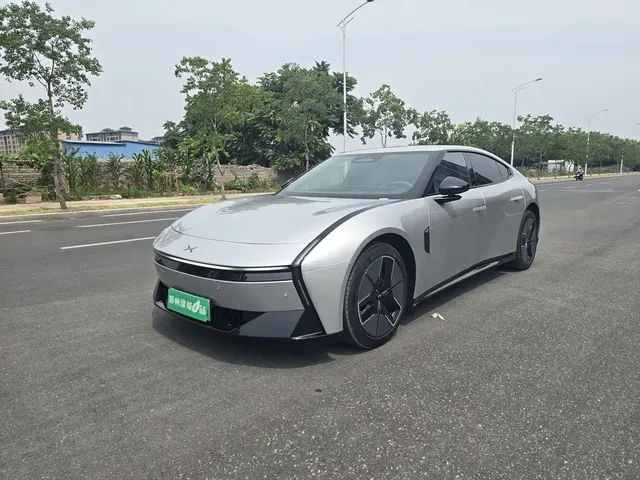 XPeng P7 2025 702km Long Range Edition
