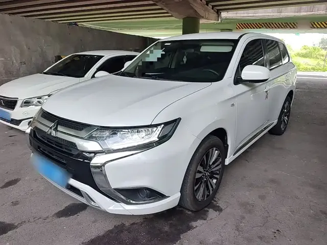 Mitsubishi Outlander 2021 Facelift 2.0L 2WD Comfort Edition 5-Seater