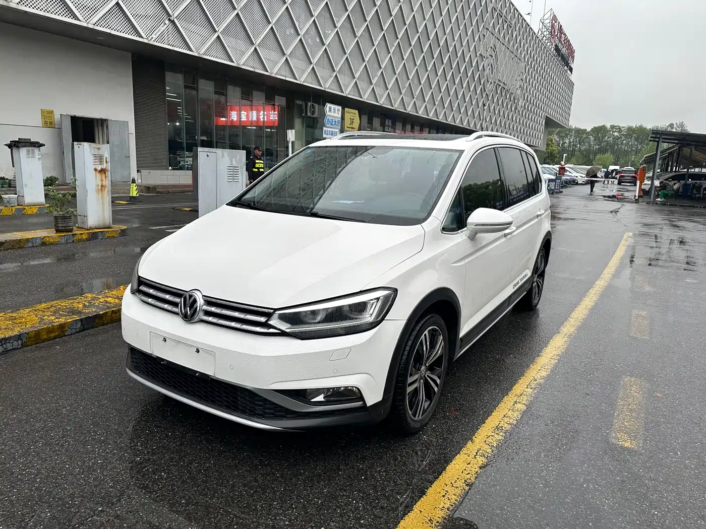 Volkswagen Touran 2021 Touran L 280TSI DSG Cross Edition 7-seater