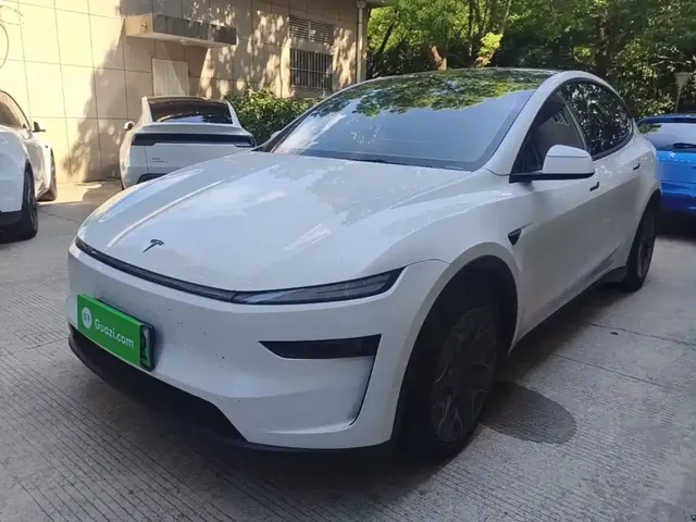 Tesla Model Y L 2025 Facelift Long Range AWD