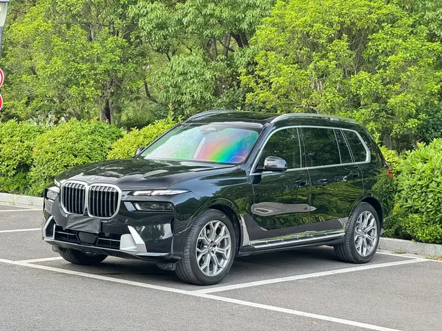 BMW X7 2023 xDrive40i Leading Luxury Package