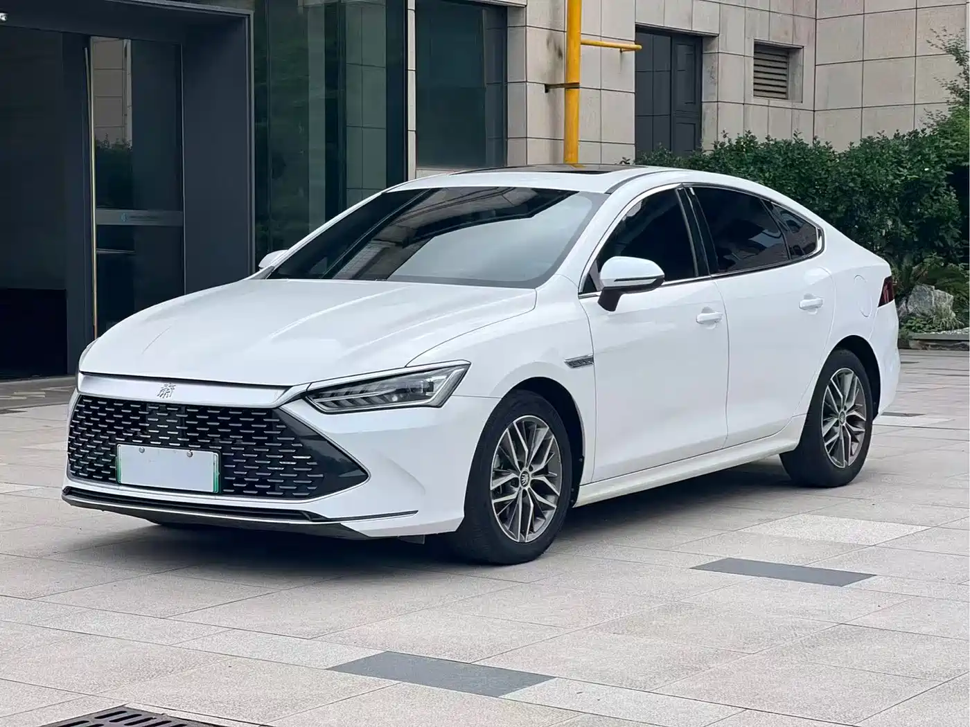 BYD Qin PLUS 2021 DM-i 120KM Premium