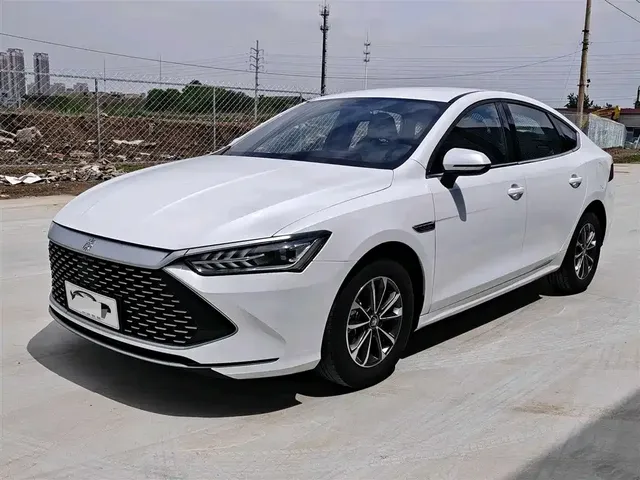 BYD Qin PLUS 2024 Glory Edition DM-i 55KM Leading