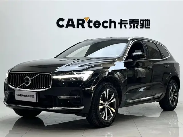 Volvo XC60 2022 B5 AWD R-Design