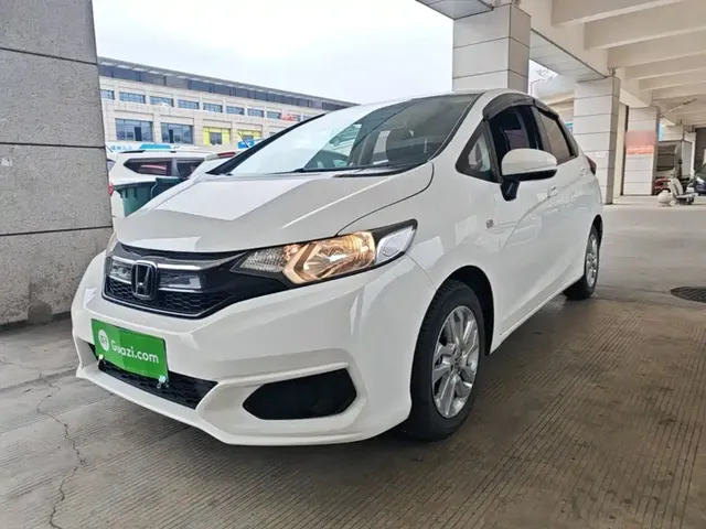 Honda Fit 2018 1.5L CVT Comfort Sunroof Edition