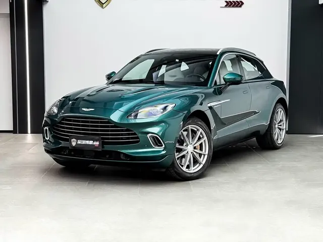 Aston Martin DBX 2023 3.0T STRAIGHT-SIX