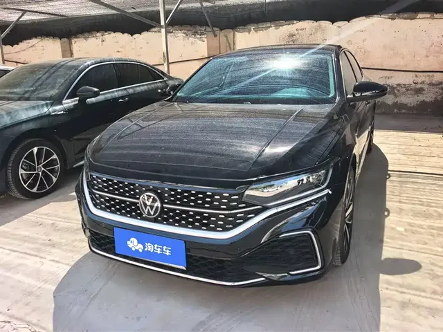 Volkswagen Passat 2023 330TSI Starlight Elite Edition