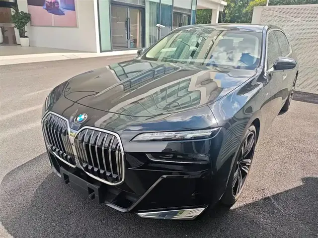 BMW 7 Series 2023 Model 740Li Leading M Sport Package