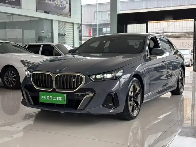 BMW i5 2024 eDrive 35L Premium Model M Sport Package