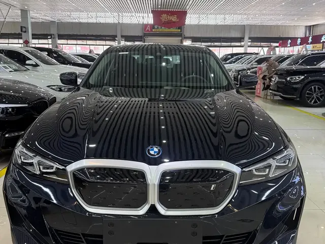 BMW i3 2024 eDrive 35 L