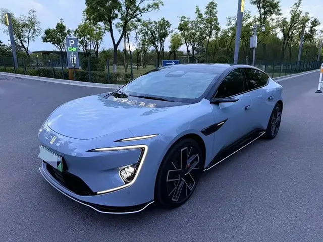 Avatr 12 2023 650 Triple Laser AWD Performance Edition