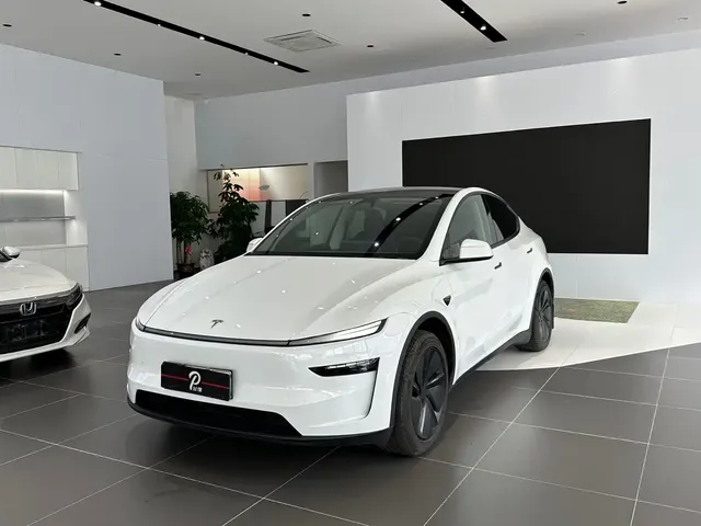 Tesla Model Y 2026 Long Range Rear-Wheel Drive