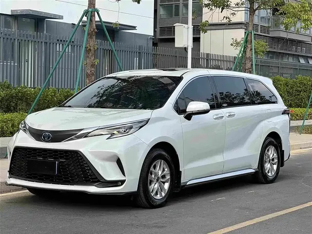 Toyota Granvia 2023 2.5L Hybrid Comfort Edition