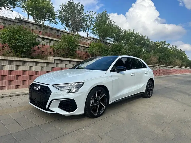 Audi A3 2023 Facelift Sportback 35 TFSI Fashion Sport