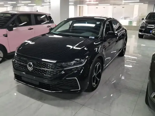 Volkswagen Passat 2023 330TSI Starlight Elite Edition